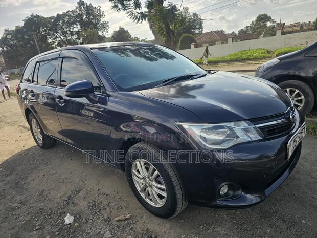 Toyota Corolla Fielder 2015 Gray