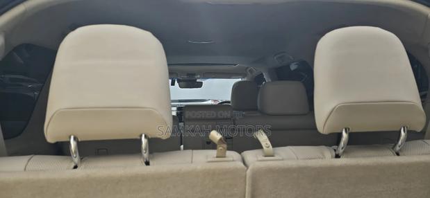 Toyota Land Cruiser Prado 2019 White