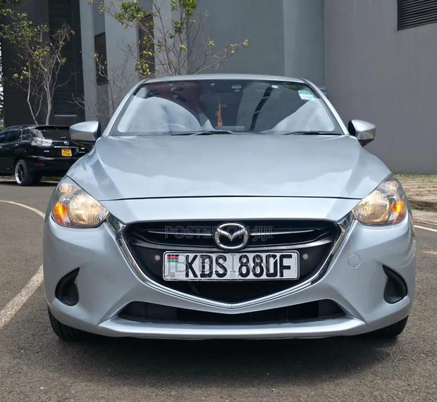 Mazda Demio 2017 Silver