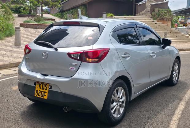 Mazda Demio 2017 Silver