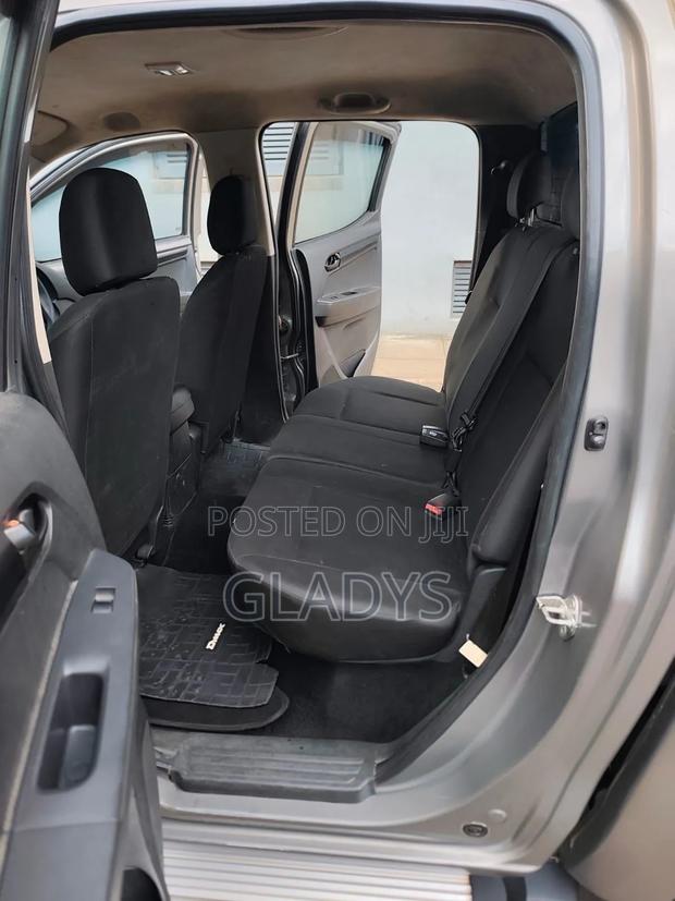 Isuzu D-MAX 2021 Beige