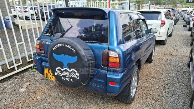 Toyota RAV4 Automatic 2000 Blue