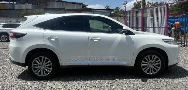 Toyota Harrier 2019 White