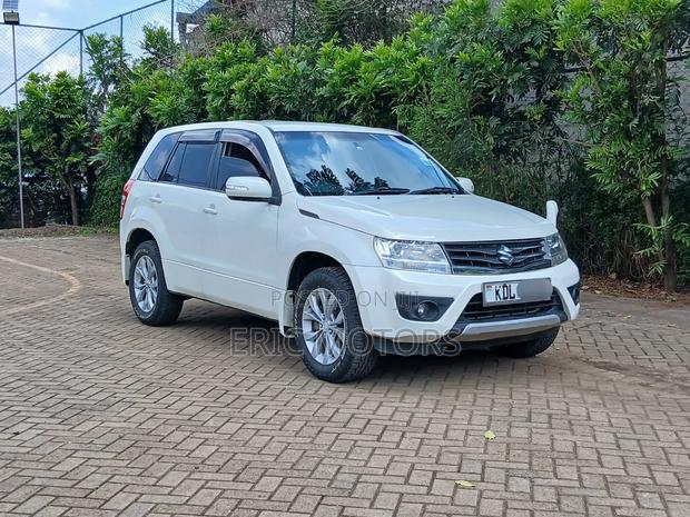 Suzuki Escudo 2015 White
