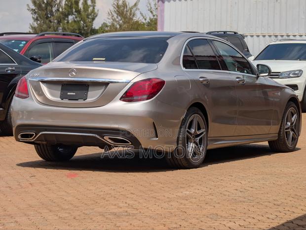 Mercedes-Benz C200 2019