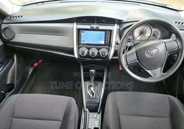 Toyota Corolla Fielder 2013 Silver