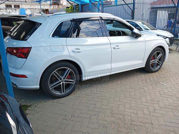 Audi Q5 2.0T Premium AWD quattro 2019 White