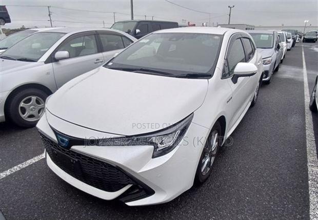 Toyota Corolla Hatchback 2019 Pearl