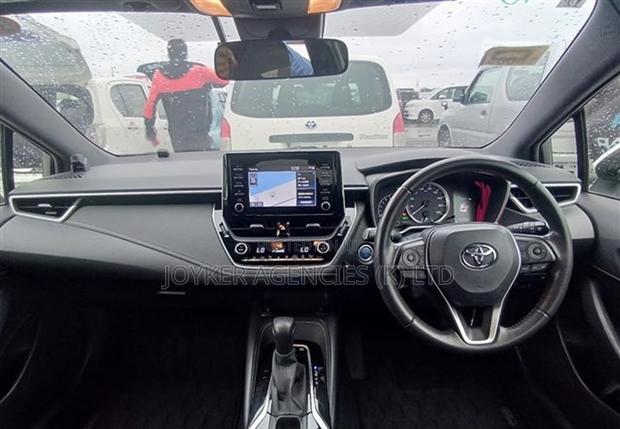 Toyota Corolla Hatchback 2019 Pearl