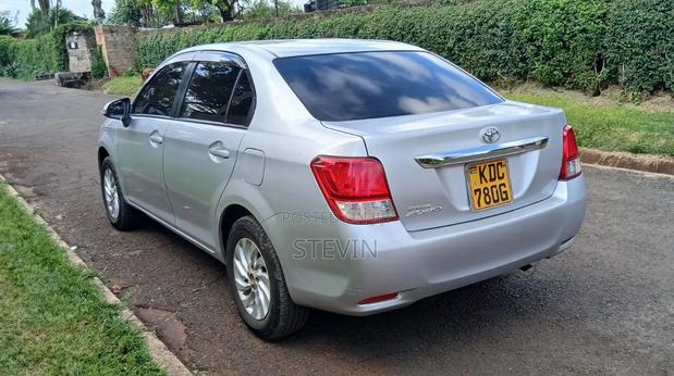 Toyota Axio 2014 Silver