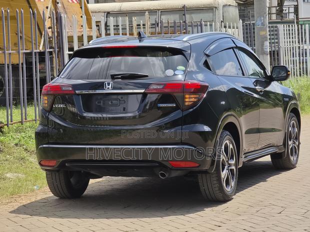Honda Vezel 2019 Black
