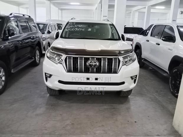Toyota Land Cruiser Prado 2.8 2020 White
