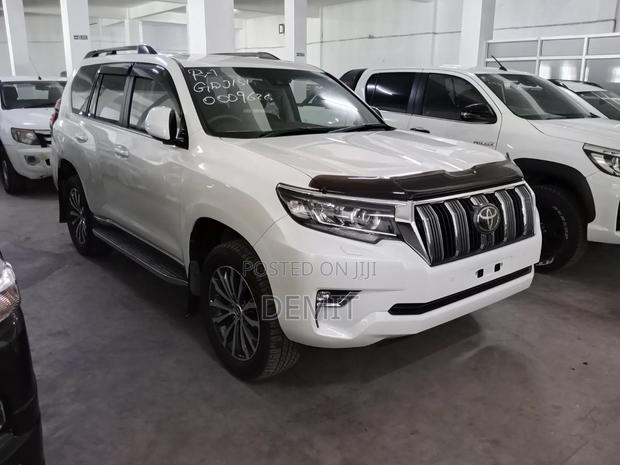 Toyota Land Cruiser Prado 2.8 2020 White