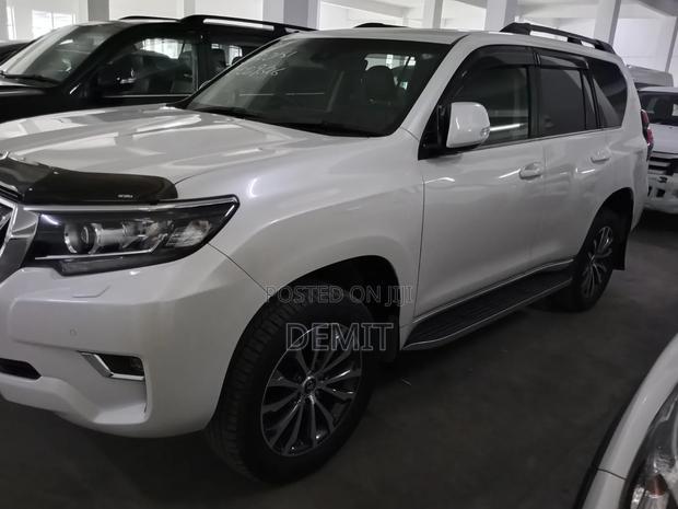 Toyota Land Cruiser Prado 2.8 2020 White