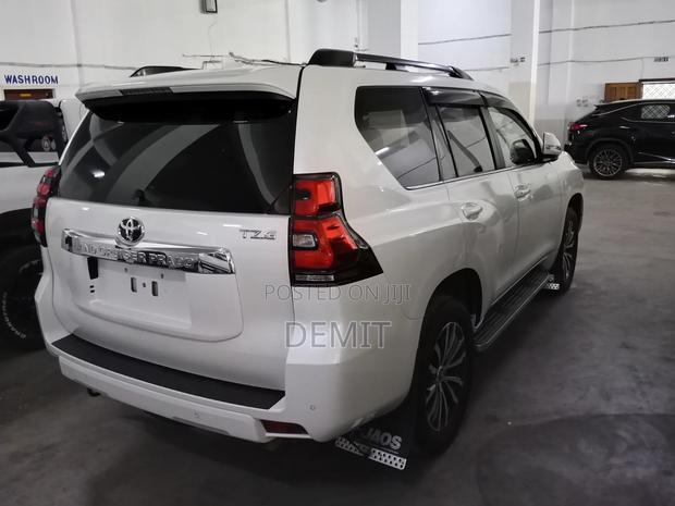 Toyota Land Cruiser Prado 2.8 2020 White