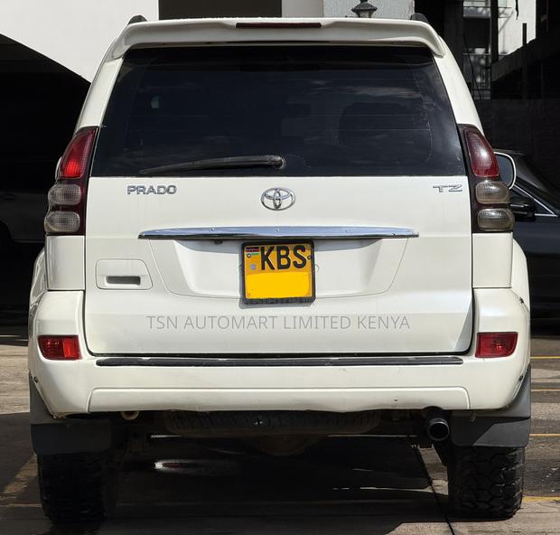 Toyota Land Cruiser Prado 3.0 D-4D 5dr 2005 Pearl