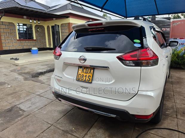 Nissan X-Trail 2.0 Petrol FWD 2018 White