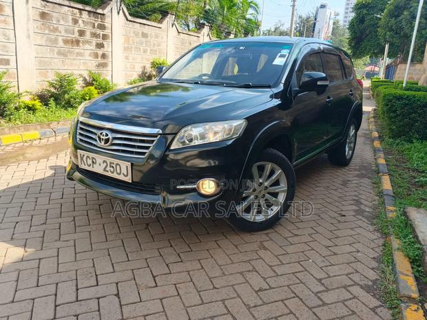 Toyota Vanguard 2010 Green