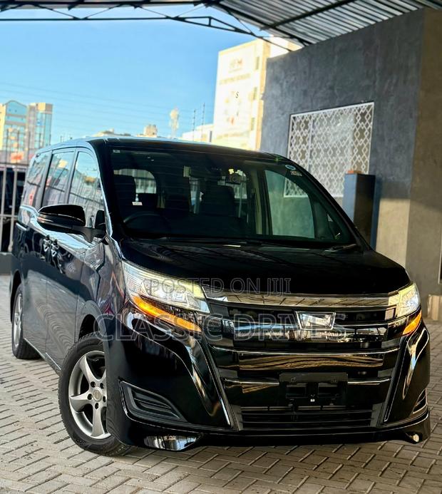 Toyota Noah 2018 Black