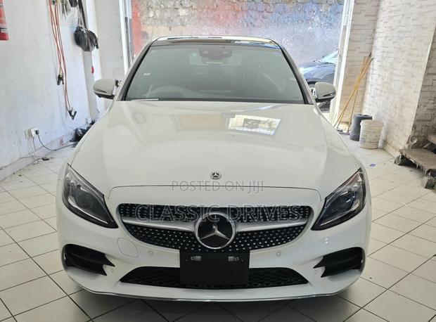 Mercedes-Benz C200 2019 White