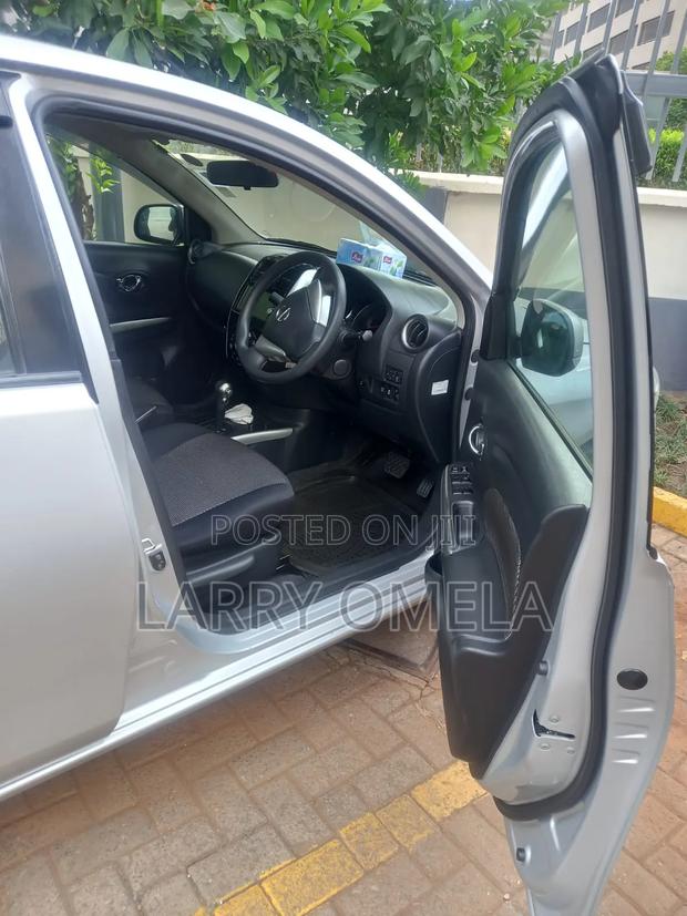 Nissan Latio 1.2 2015 Silver