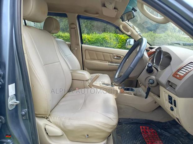 Toyota Fortuner 2006 Gray