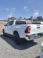 Toyota Hilux 2020 White for sale