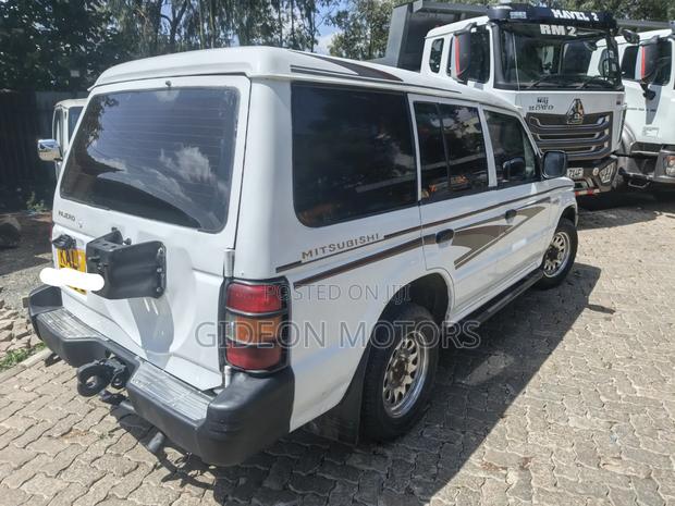 Mitsubishi Pajero Junior 1998 White