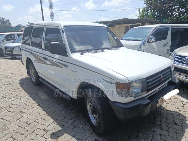 Mitsubishi Pajero Junior 1998 White