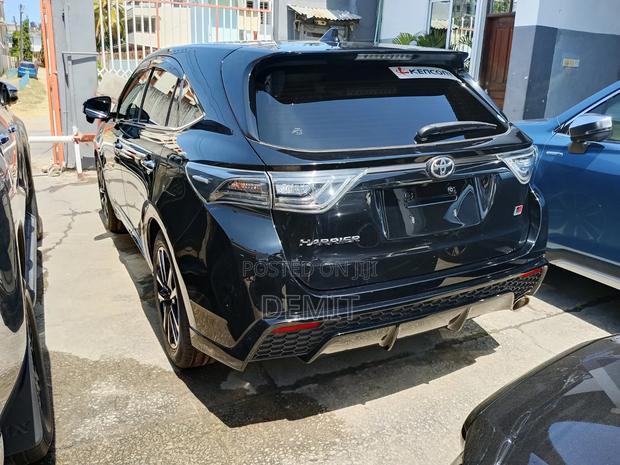 Toyota Harrier 2.0 4WD 2019 Black
