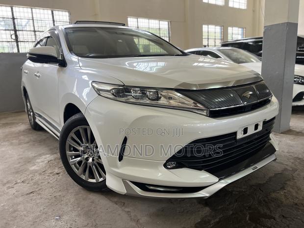 Toyota Harrier 2.0 4WD 2020 Pearl