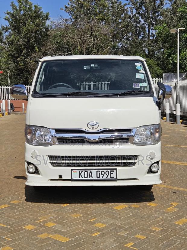 Toyota HiAce SV Premium 2013 White