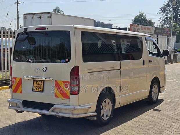 Toyota HiAce SV Premium 2013 White