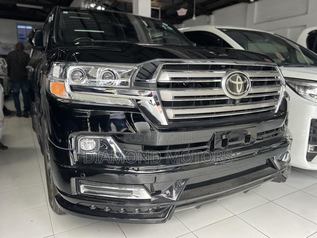 Toyota Land Cruiser 4.6 V8 ZX 2019 Black