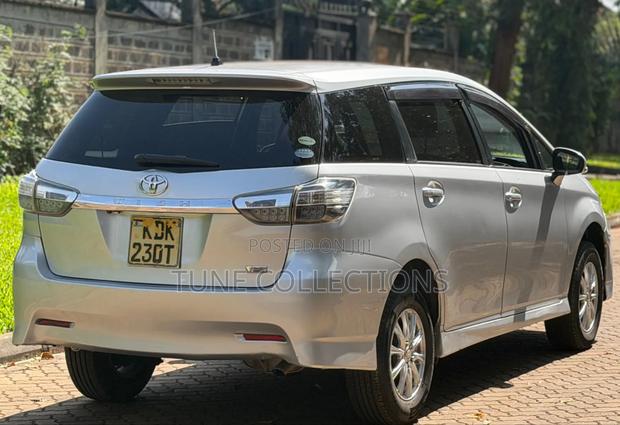 Toyota Wish 2015 Silver