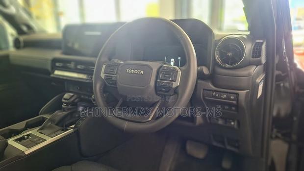 Toyota Land Cruiser Prado 2.8 2024 Black