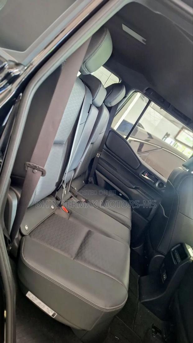 Toyota Land Cruiser Prado 2.8 2024 Black