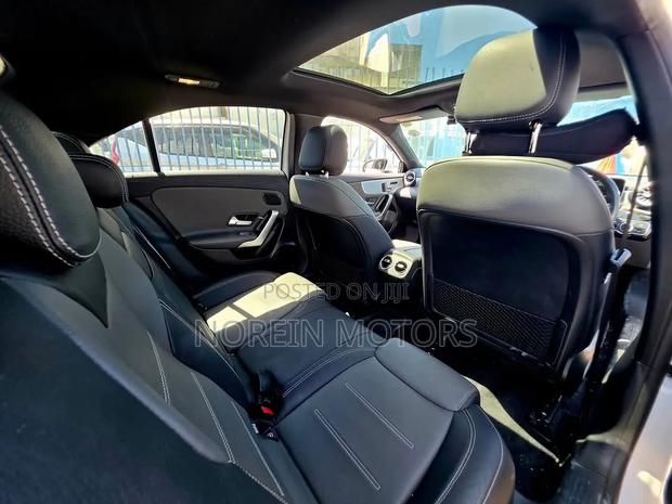 Mercedes-Benz A-Class 2019 Off white