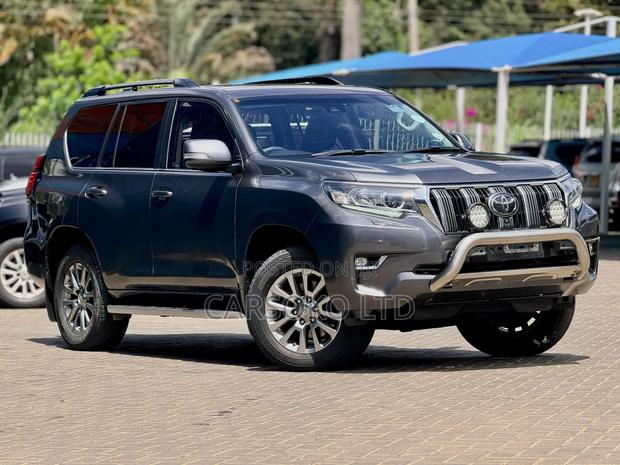 Toyota Land Cruiser Prado 3.0 190hp 2020 Gray