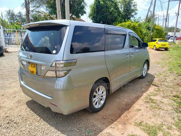 Toyota Alphard 2009 Gray