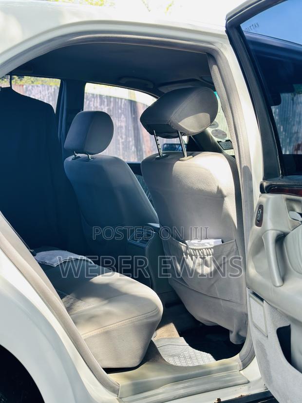 Mercedes-Benz E200 1997 White