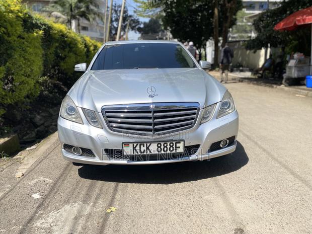 Mercedes-Benz E250 2009 Silver