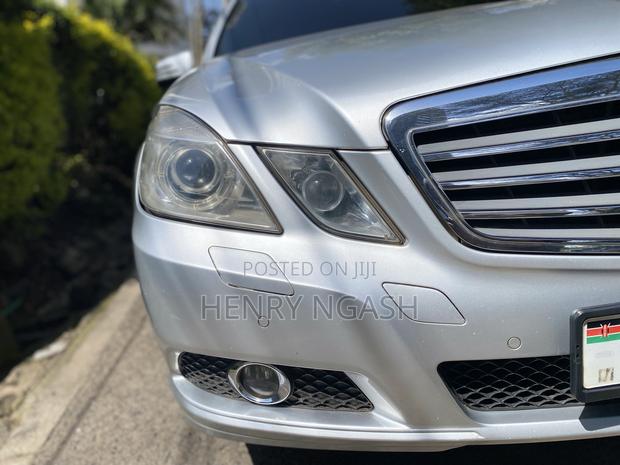 Mercedes-Benz E250 2009 Silver