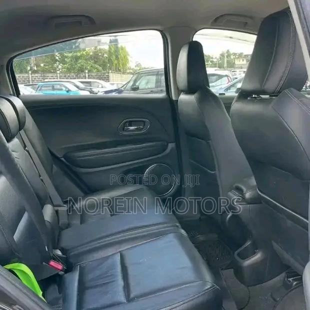 Honda Vezel 1.5 4WD 2019 Matt Black