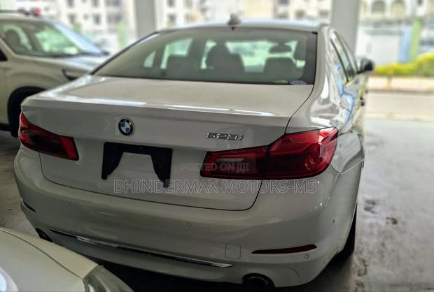 BMW 523i 2018 White