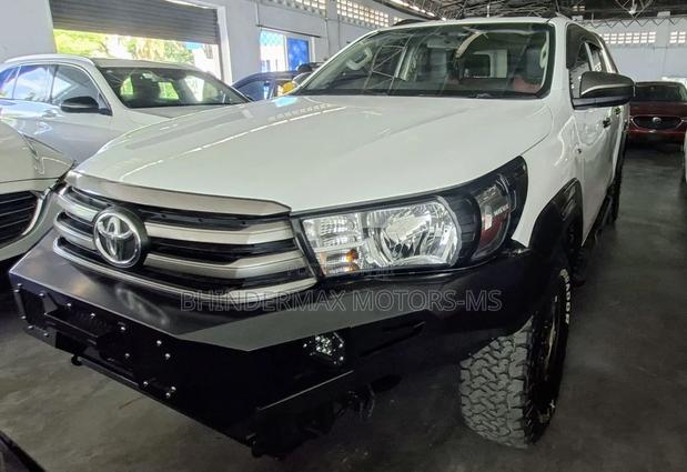 Toyota Corolla Fielder 2018