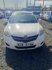 Toyota Belta 2008 White for sale