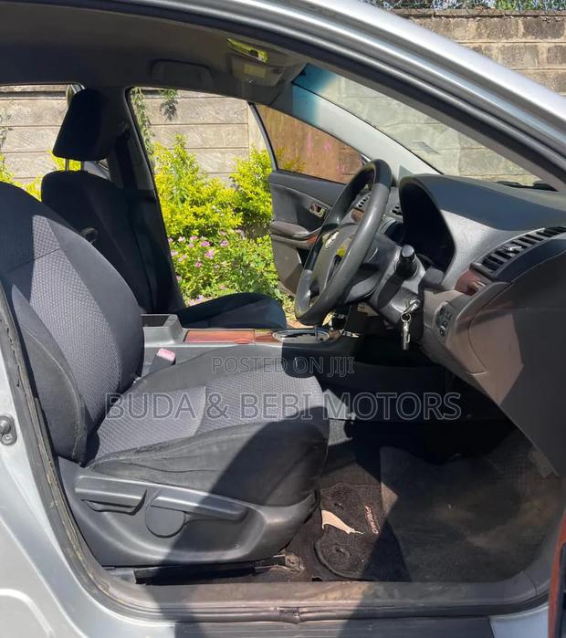 Toyota Premio 2011 Silver