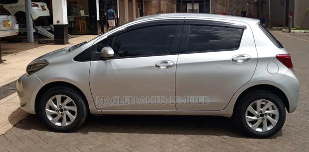 Toyota Vitz 2016 Silver