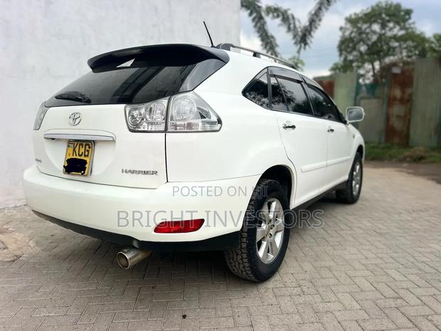 Toyota Harrier 2009 White